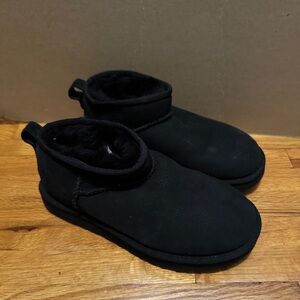 UGG WOMENS CLASSIC ULTRA MINI